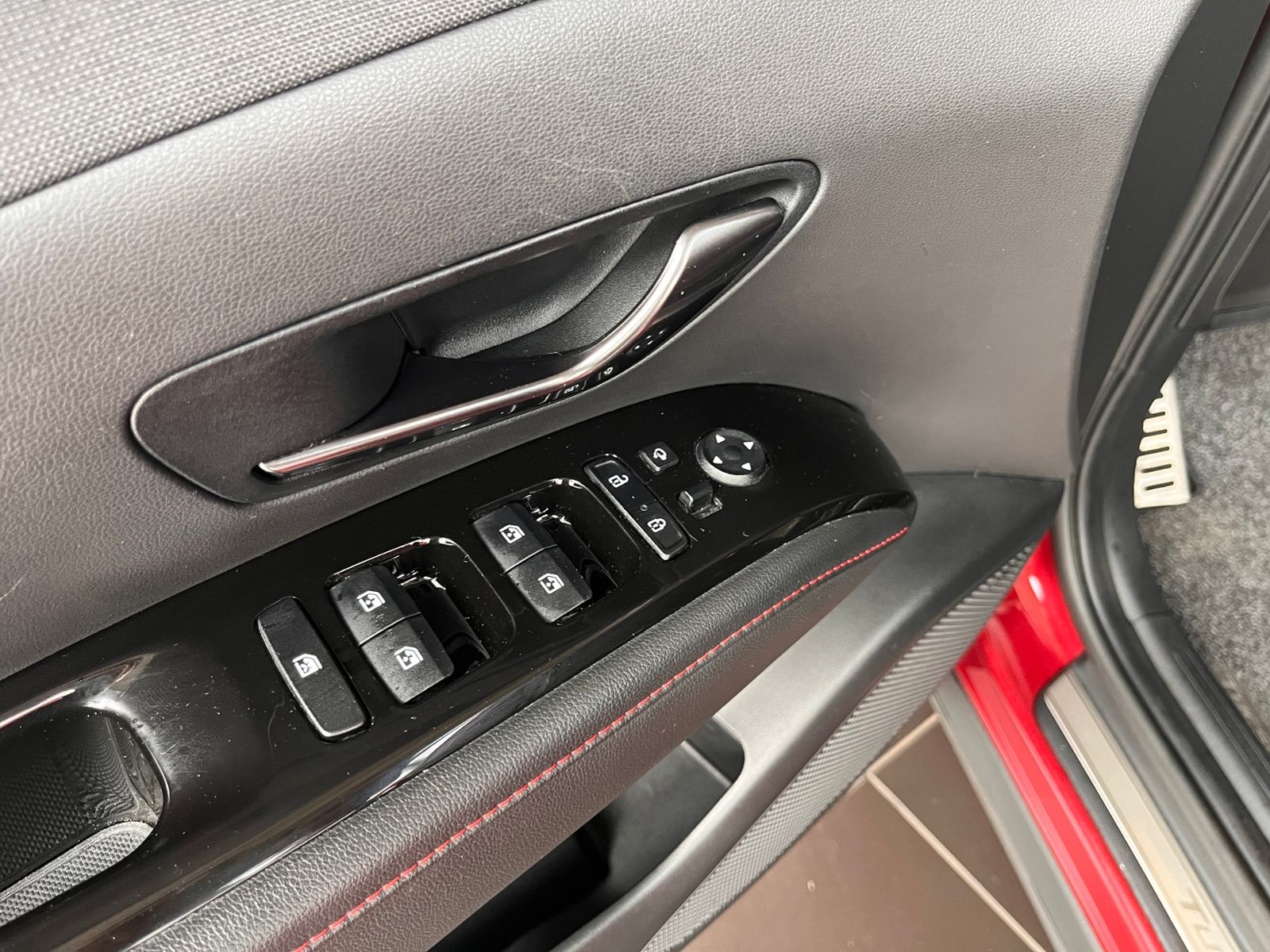 Fahrzeugabbildung Hyundai TUCSON N Line Mild-Hybrid 4WD LED NAV SHZ 19"