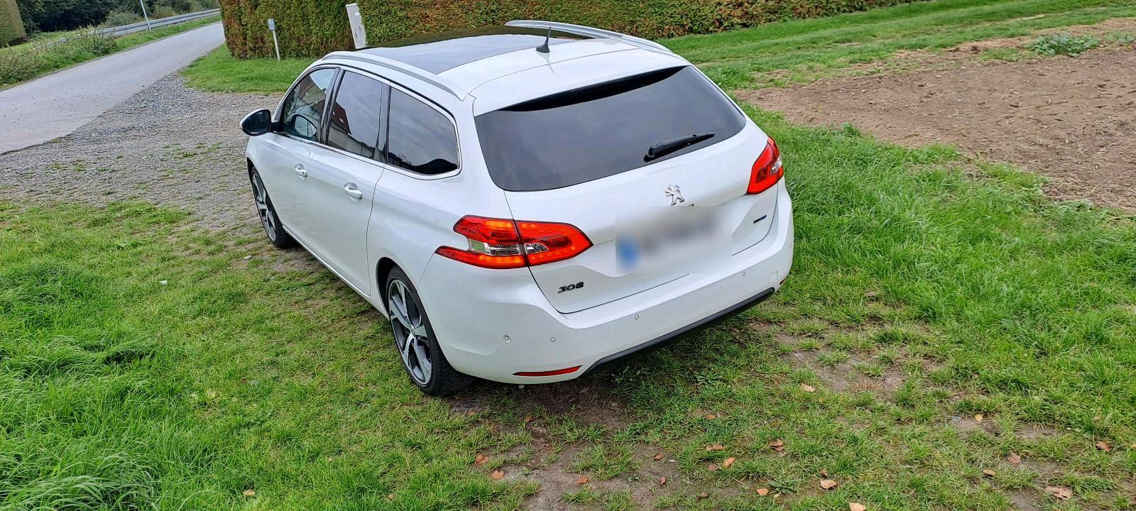 Peugeot 308 2015 — photo 7