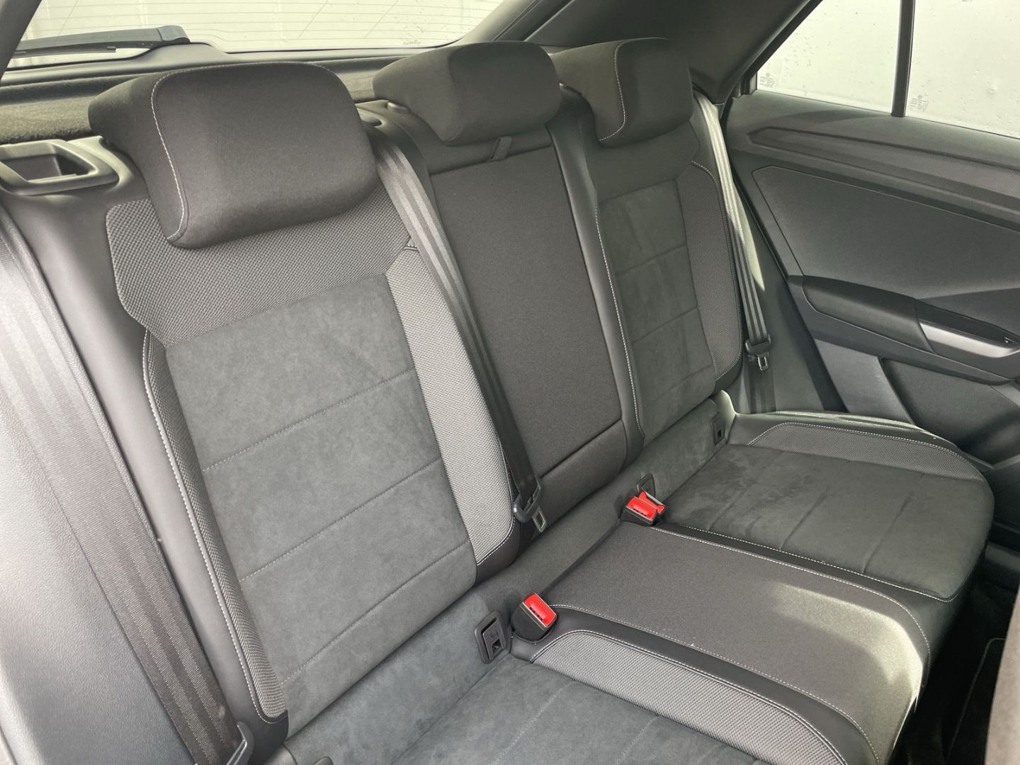 T-Roc 1.5TSI DSG R-Line AHK/Kamera/Matrix/Keyles