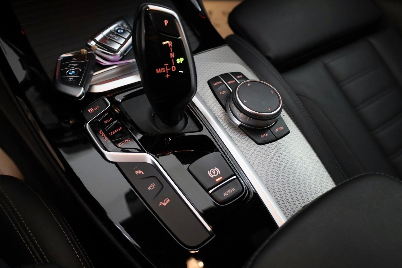 Fahrzeugabbildung BMW X3 30d xDrive M Sport Leder,Navi,LED,Akustikglas