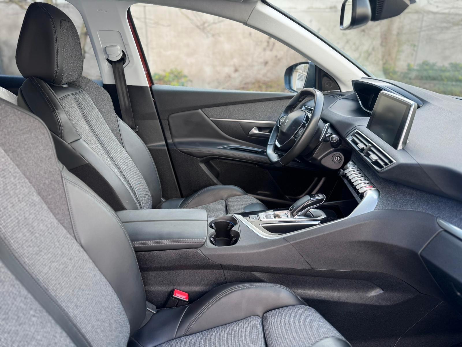 Peugeot 3008 Allure 1Hand 177Ps AHK TOP GEPFLEGT