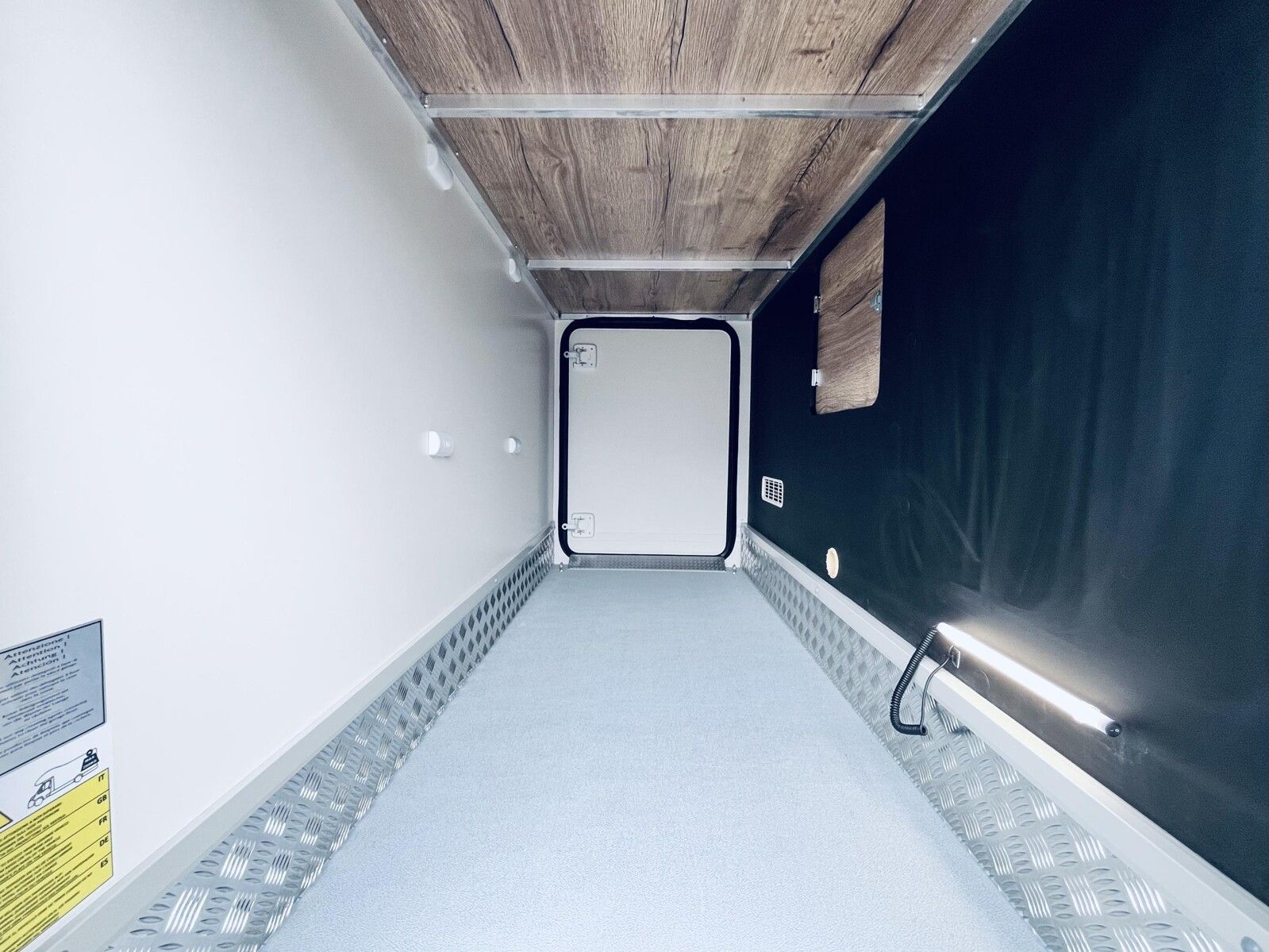 Fahrzeugabbildung XGO Dynamic 99P Modell 2027