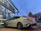 Kia Stinger 3.3 T-GDI AWD GT GT - graue Kia Stinger