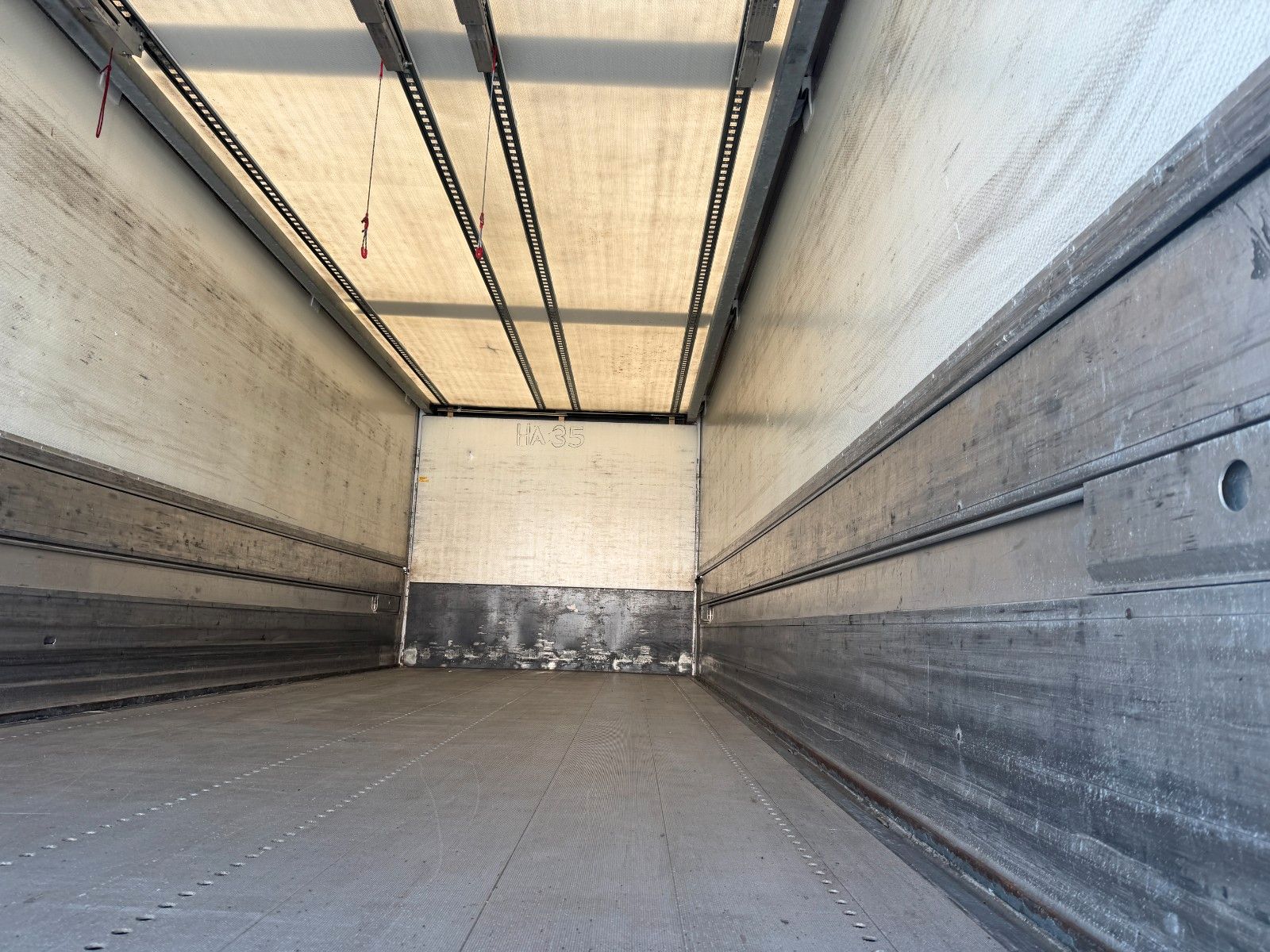 Fahrzeugabbildung Andere Ewers PRASQ 18 Schwenkwand SAF LBW BÄR 2.500kg