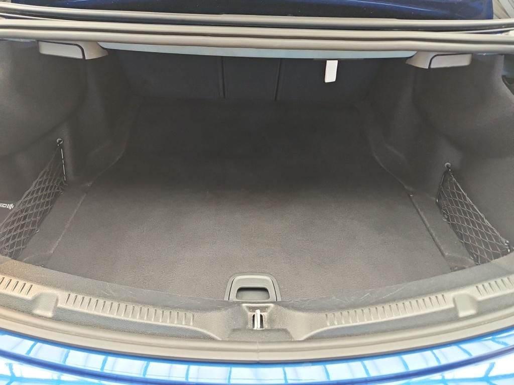 Fahrzeugabbildung Mercedes-Benz E 400 d 4M Coupé AMG ACC Sitzklima Airmatic HUD