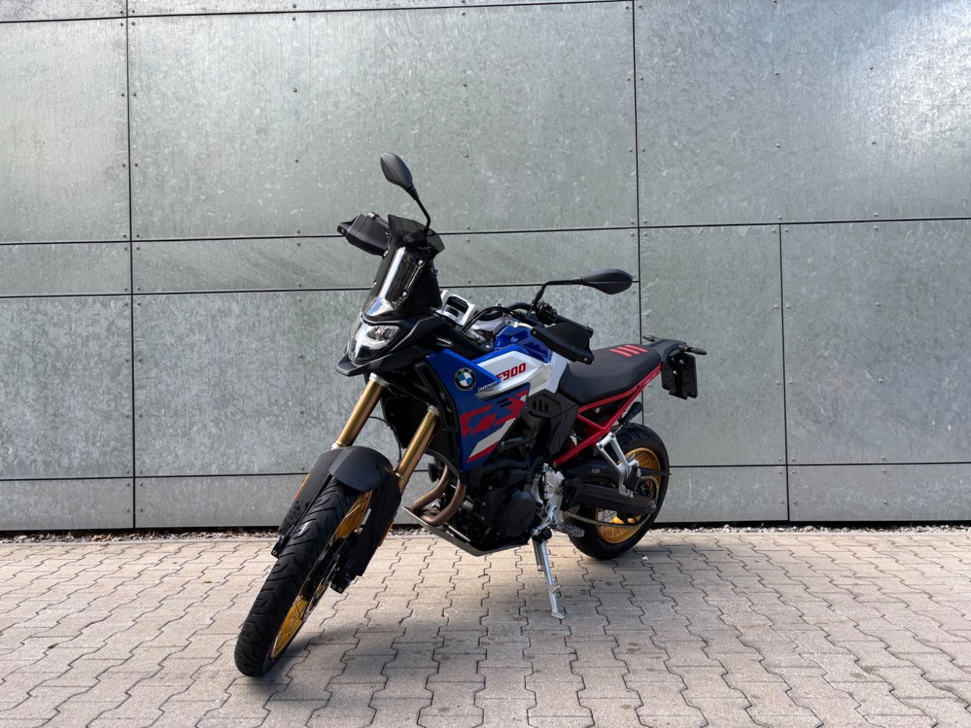 Fahrzeugabbildung BMW F 900 GS Trophy Dynamik-Paket