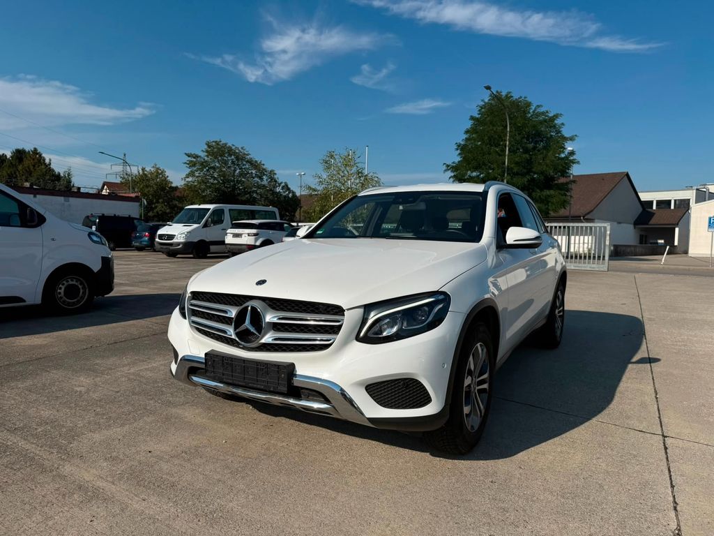 Image of Mercedes-Benz GLC 250
