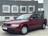 Volkswagen Passat Lim.1.6 Comfortline*KLIMA*TÜV*SEHR SAUBER - Volkswagen Passat: Se