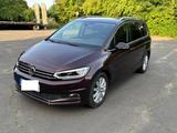 Volkswagen Touran 1.8 TSI DSG Highline Highline - VW Touran Gebrauchtwagen in Frankfurt