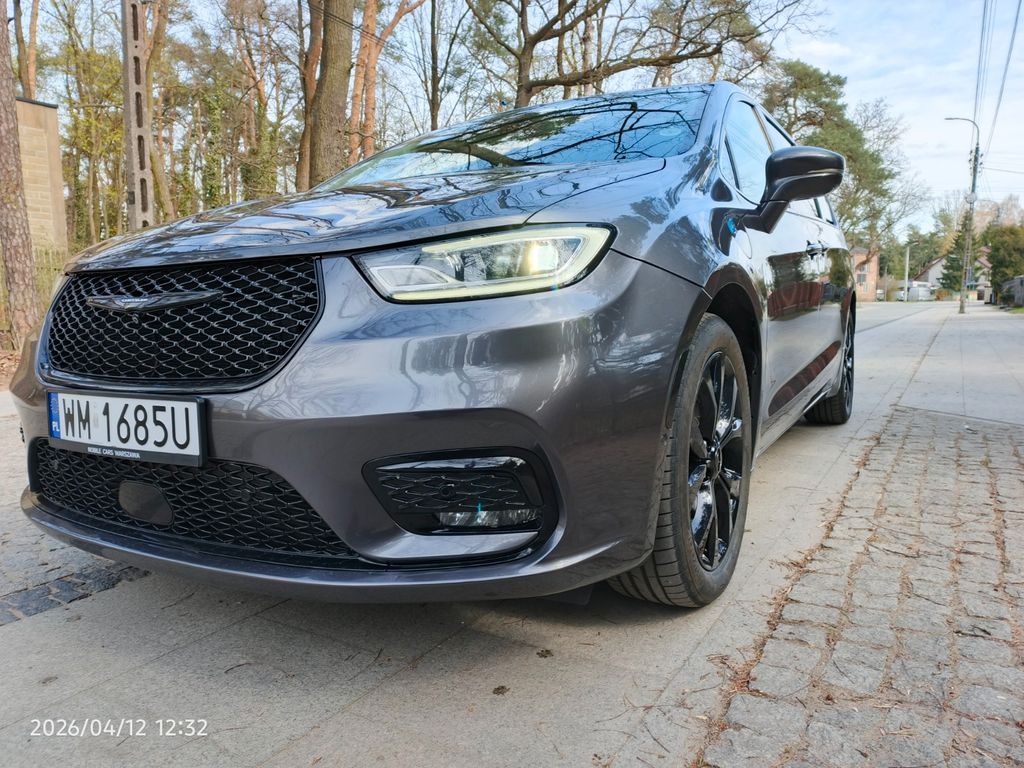 Image of Chrysler Pacifica