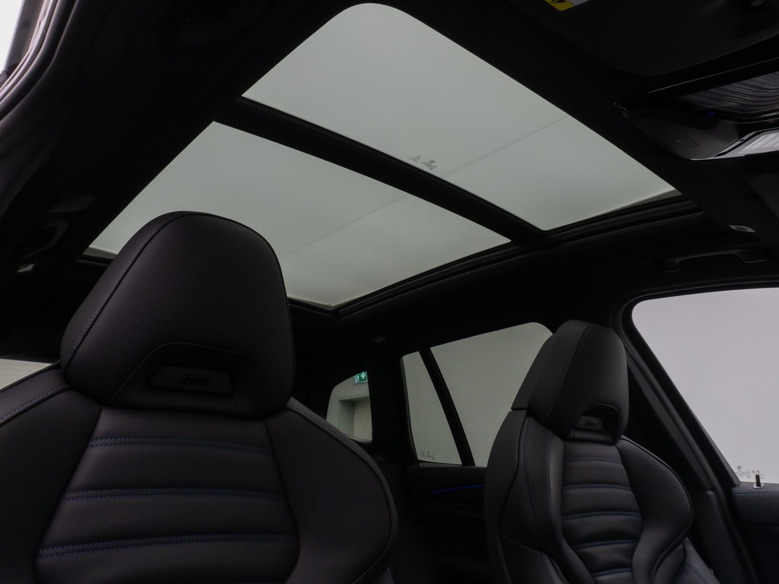 Fahrzeugabbildung BMW X3 M40i Panorama Laser 360°HUD DAB H/K Komfort