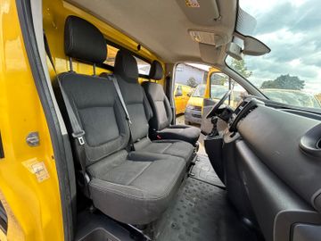 Renault Trafic - 12