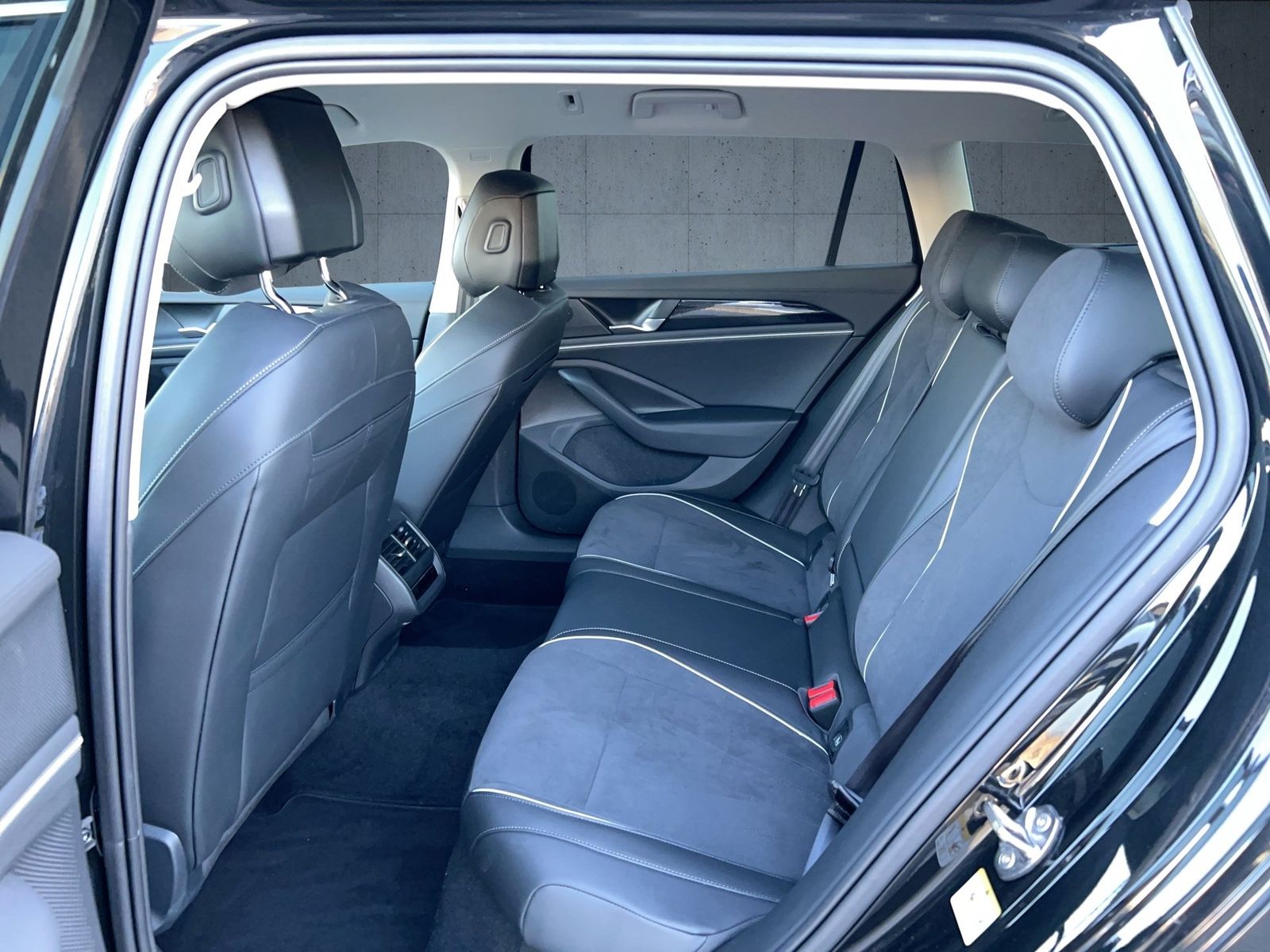 Volkswagen Passat Variant - Bild 11