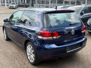Volkswagen Golf - 8