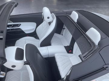 Mercedes-Benz SL63 AMG 4Matic+Carbon*Premium-Plus*Lift*Nappa*
