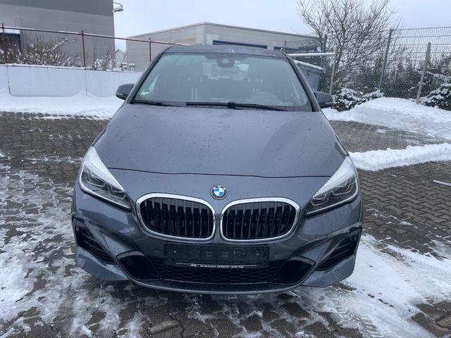 BMW 218 Active Tourer M Sport*1.Hand*Navi*AHK*42TKM!