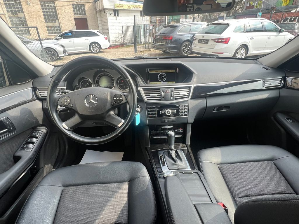 Mercedes-Benz E 220 CDI BlueEFFICIENCY AVANTGARDE*Xenon*Top