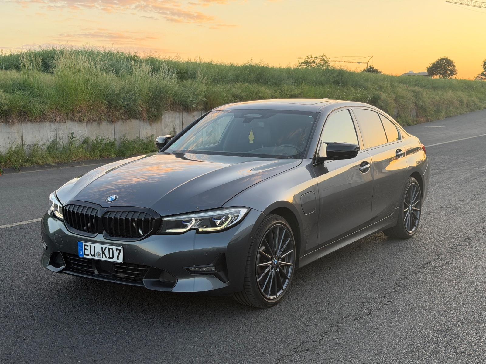 BMW 330 e Sport Line *fast full*