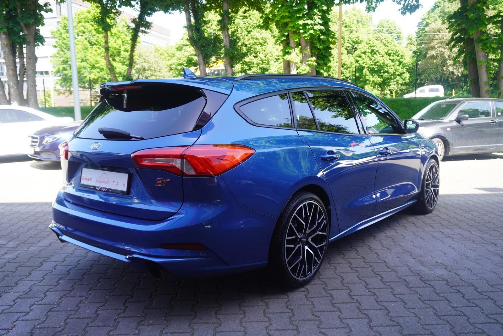Ford Focus Turnier 2.3 EcoBoost ST