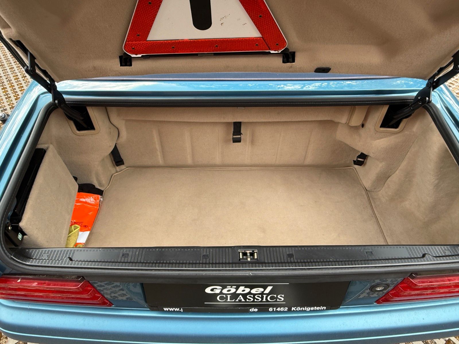 Fahrzeugabbildung Mercedes-Benz SL 280