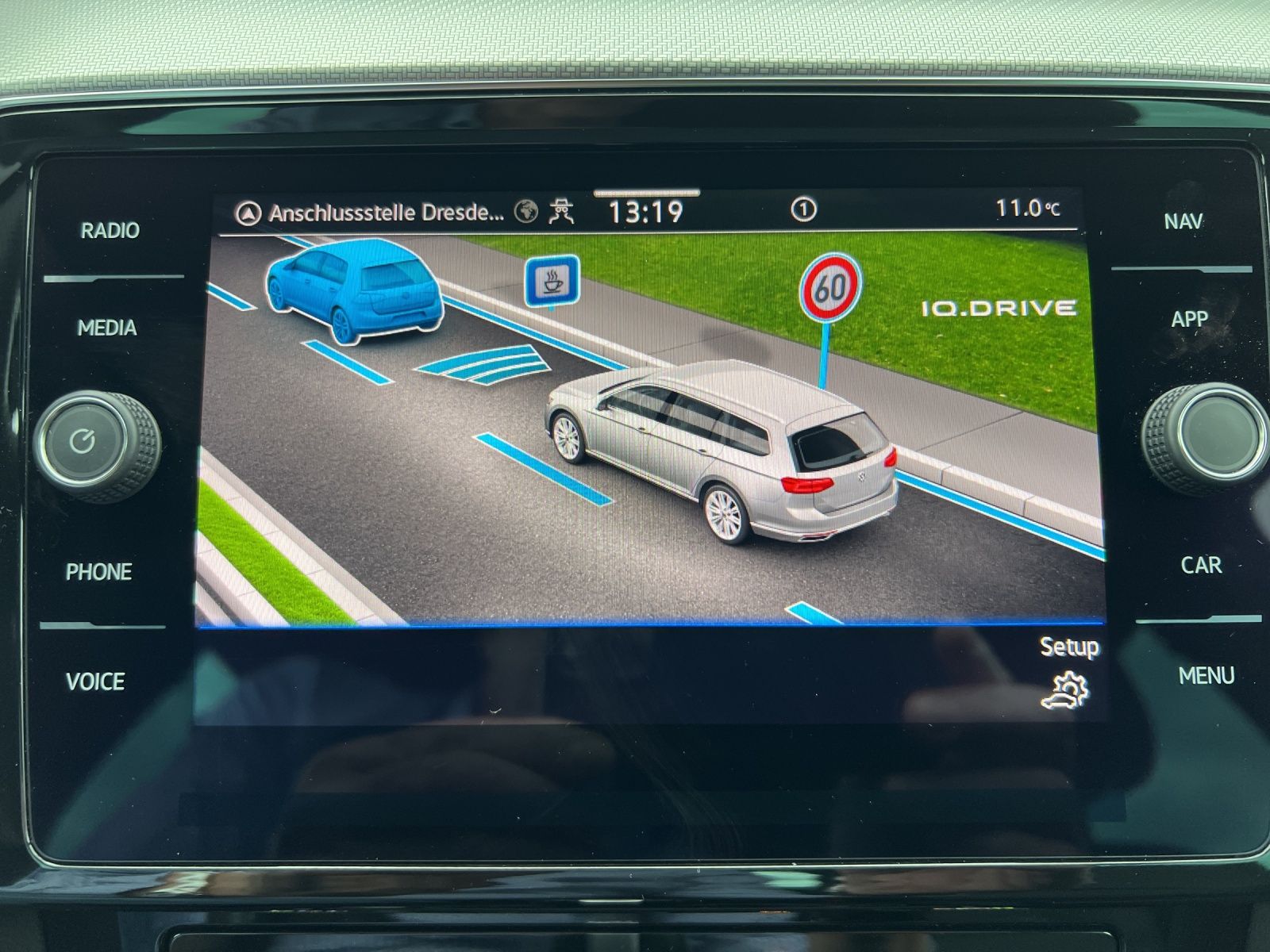 Fahrzeugabbildung Volkswagen Passat Variant R-Line Elegance TSI DSG LED ACC N