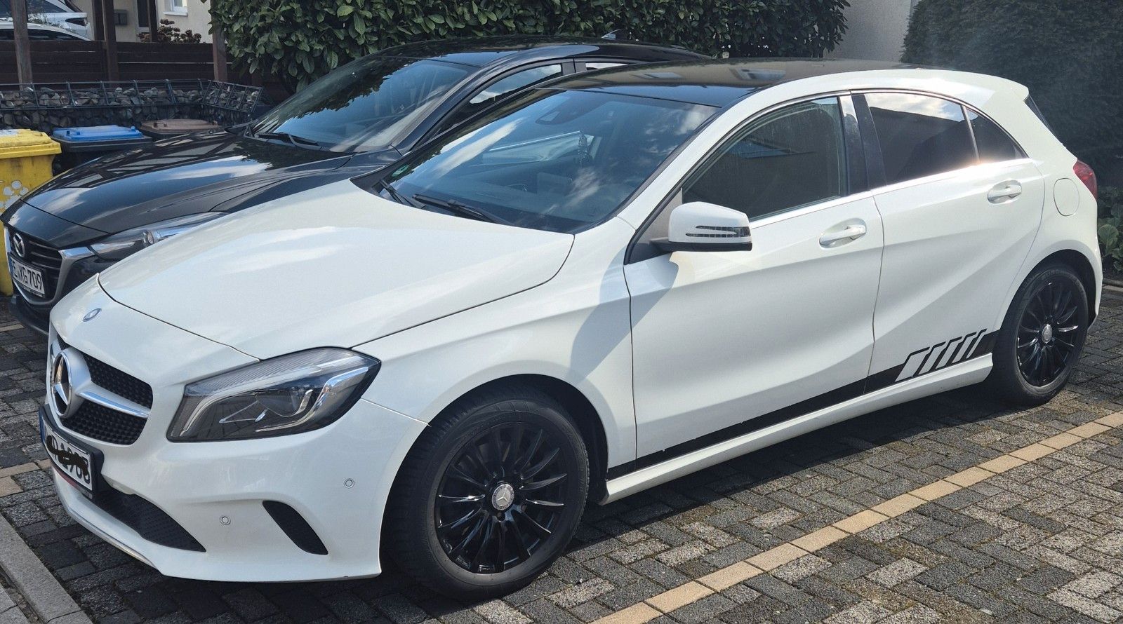 MERCEDES-BENZ A 180
