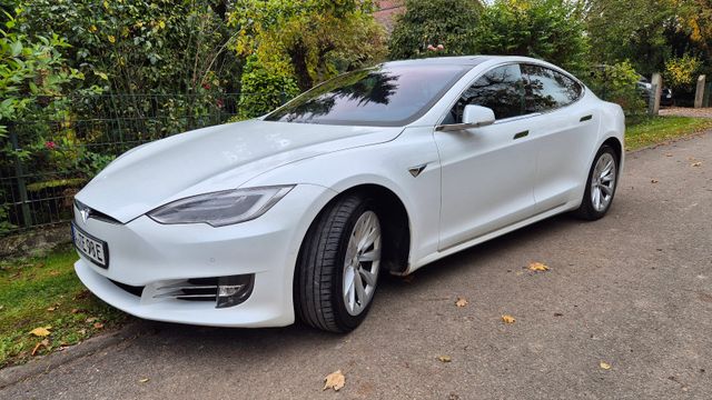 Tesla Model S 90D Schiebedach, AHK Supercharching free