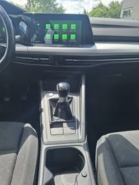 Volkswagen Golf - 11