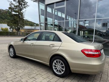 Mercedes E 250 - 12