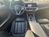 BMW 330d Luxury Line Automatik 8-fach bereift - BMW 330 Gebrauchtwagen in München