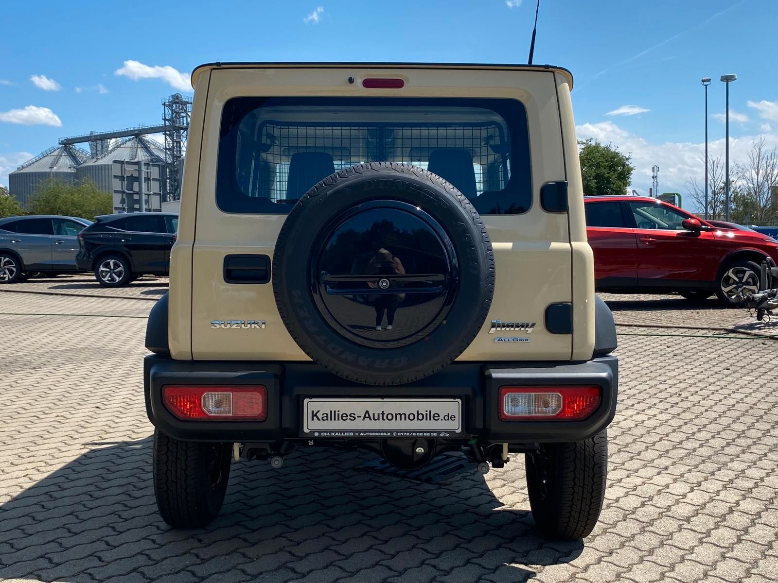 Fahrzeugabbildung Suzuki Jimny 1.5 4WD Allgrip KLIMA+SHZ+TEMPOM.+SOFORT