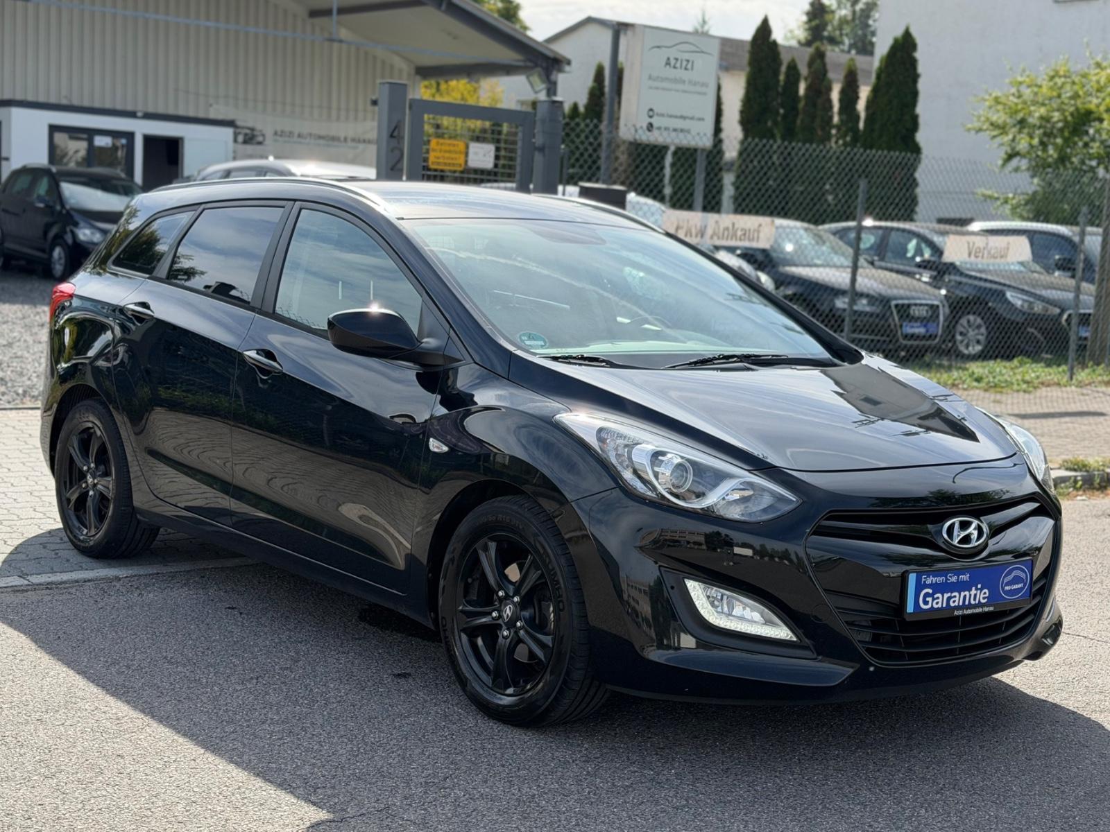Hyundai i30 2014 — interior