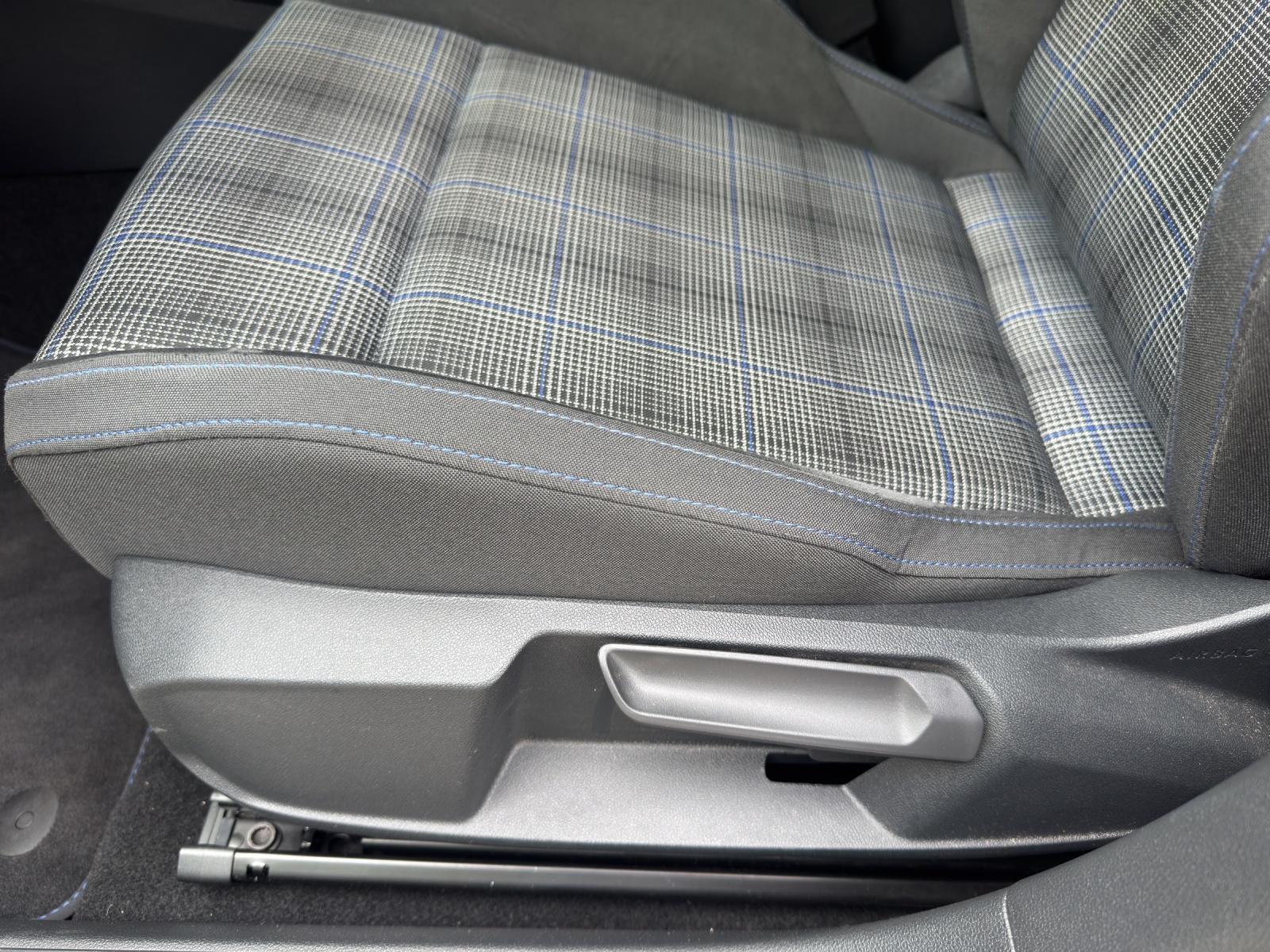 Volkswagen Golf GTE 1.5 TSI eHybrid DSG HeadUp AHK Navi LE, миниатюра 15