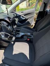 Peugeot 308 Active PureTech 130 EAT6 STOP & START Active - Peugeot 308: Automatik