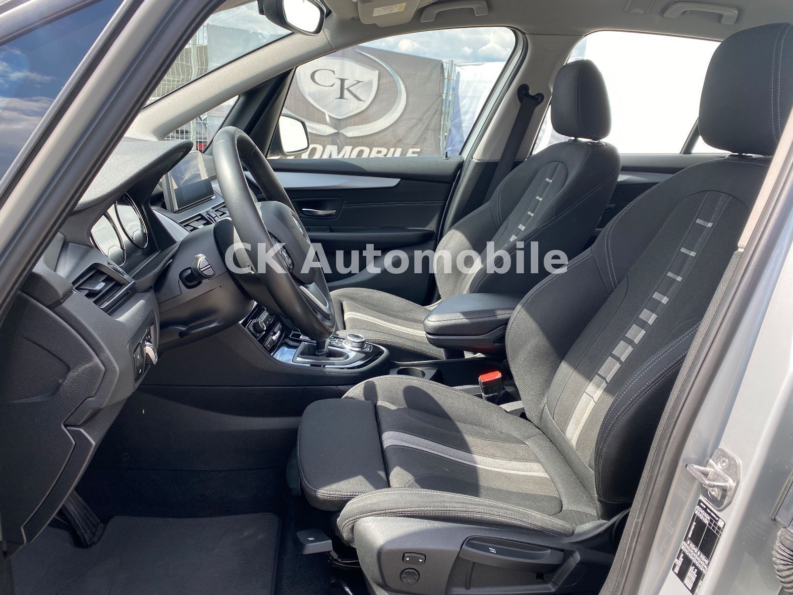 Fahrzeugabbildung BMW 216 d Gran Tourer Advantage/Automatik/Navi/PDC