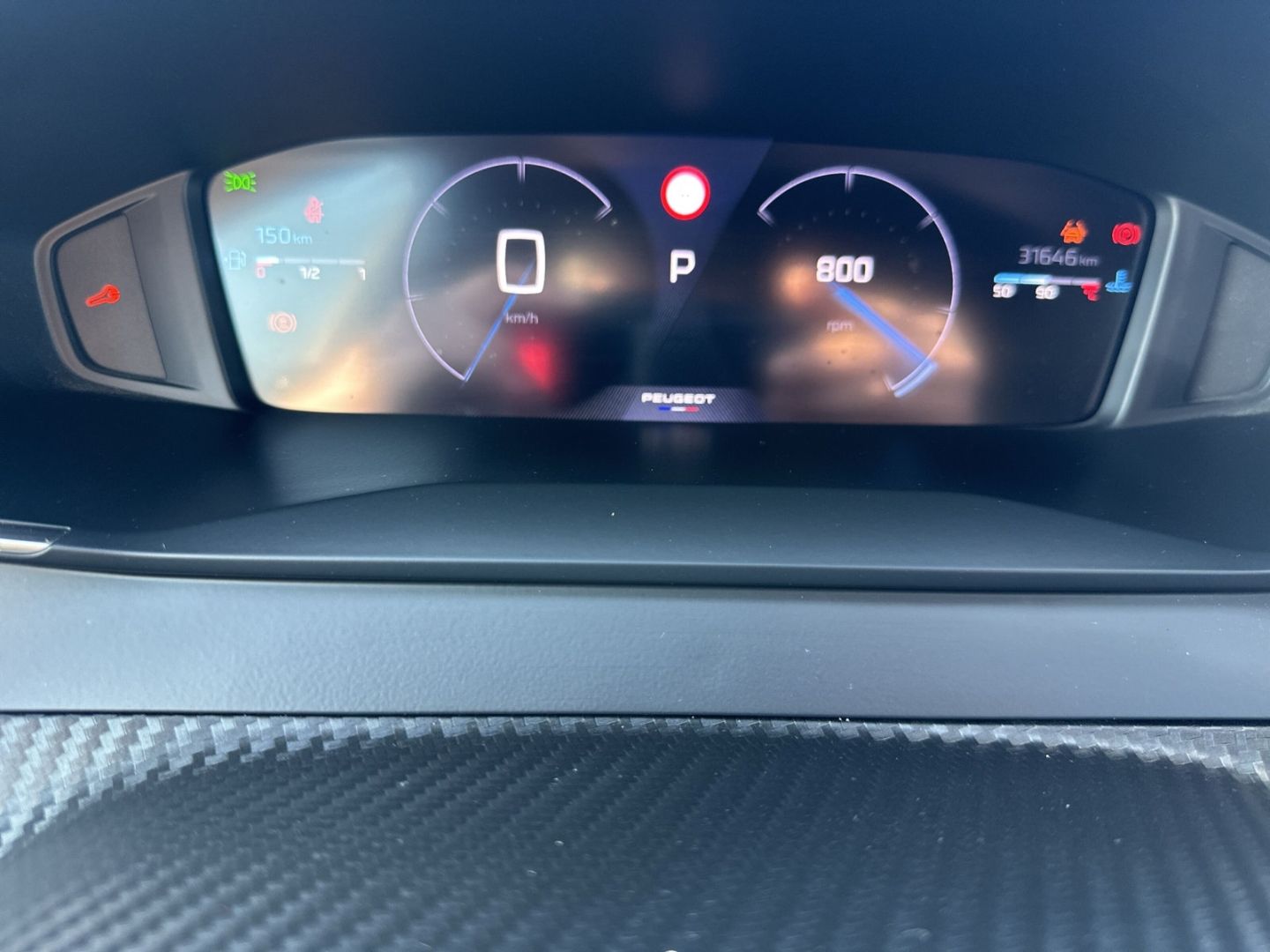 Fahrzeugabbildung Peugeot 2008 Allure LED Apple CarPlay Android Auto Klima