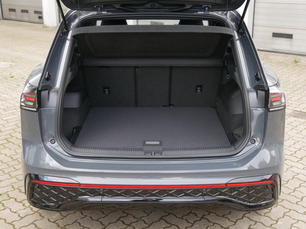 Fahrzeugabbildung Volkswagen Tiguan 2.0 TDI R-Line AHK Matrix Kamera AppConne