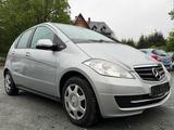 Mercedes-Benz A 160 A A 160  1.HAND  TÜV NEU SERVUCE NEU. - Mercedes-Benz: bis 5000 Euro