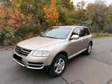 Volkswagen Touareg 2.5 TDI Automatik AHK L... - Volkswagen Touareg mit Diesel-Antrieb: Geländewagen, 2.5
