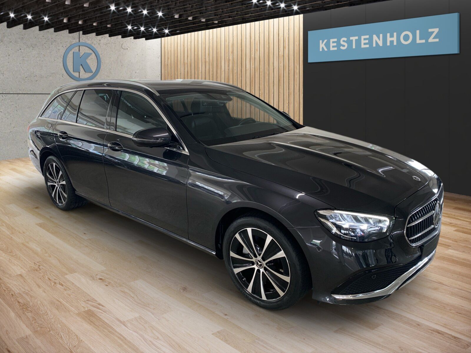 Mercedes-Benz E 300 e T *AVANTGARDE*AHK*360°KAM*SHZ*BURMESTER* imagem 2