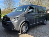 Volkswagen T5 Multivan Highline - graue Volkswagen T5 Multivan