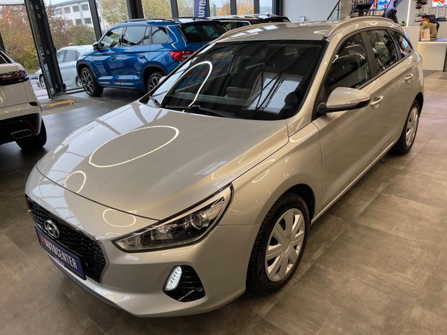 Hyundai i30 cw Trend *NAVI*KAMERA*PDC*CARPLAY*SHZ*LKRHZ*