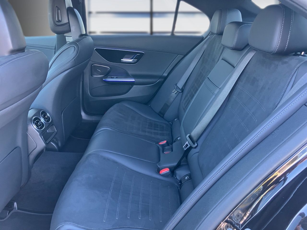 Fahrzeugabbildung Mercedes-Benz C 180 AMG-EDITION+NIGHT+360+MEMORY+KEYL+19''+LHZ