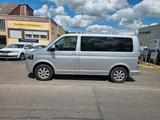 Volkswagen T5 Caravelle/9 sitze/KLIMA Hinten/erste Hand - VW T5 Gebrauchtwagen in Stuttgart