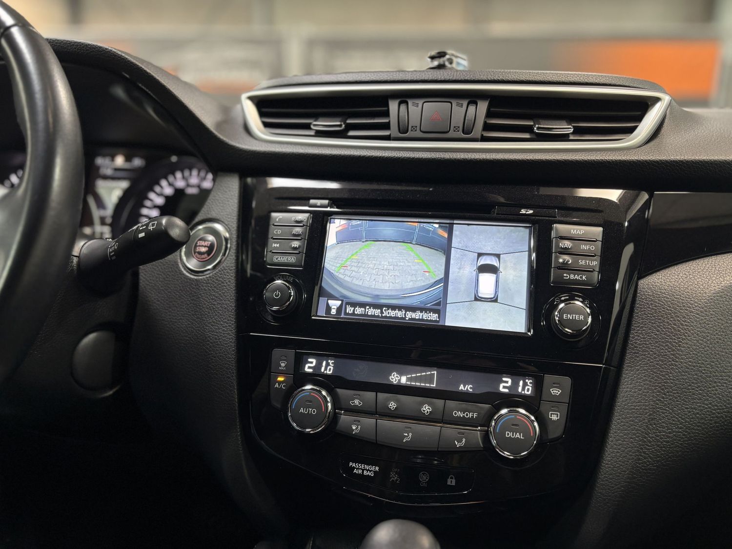 Fahrzeugabbildung Nissan Qashqai N-Vision#Kamera#Navi#Alcantara