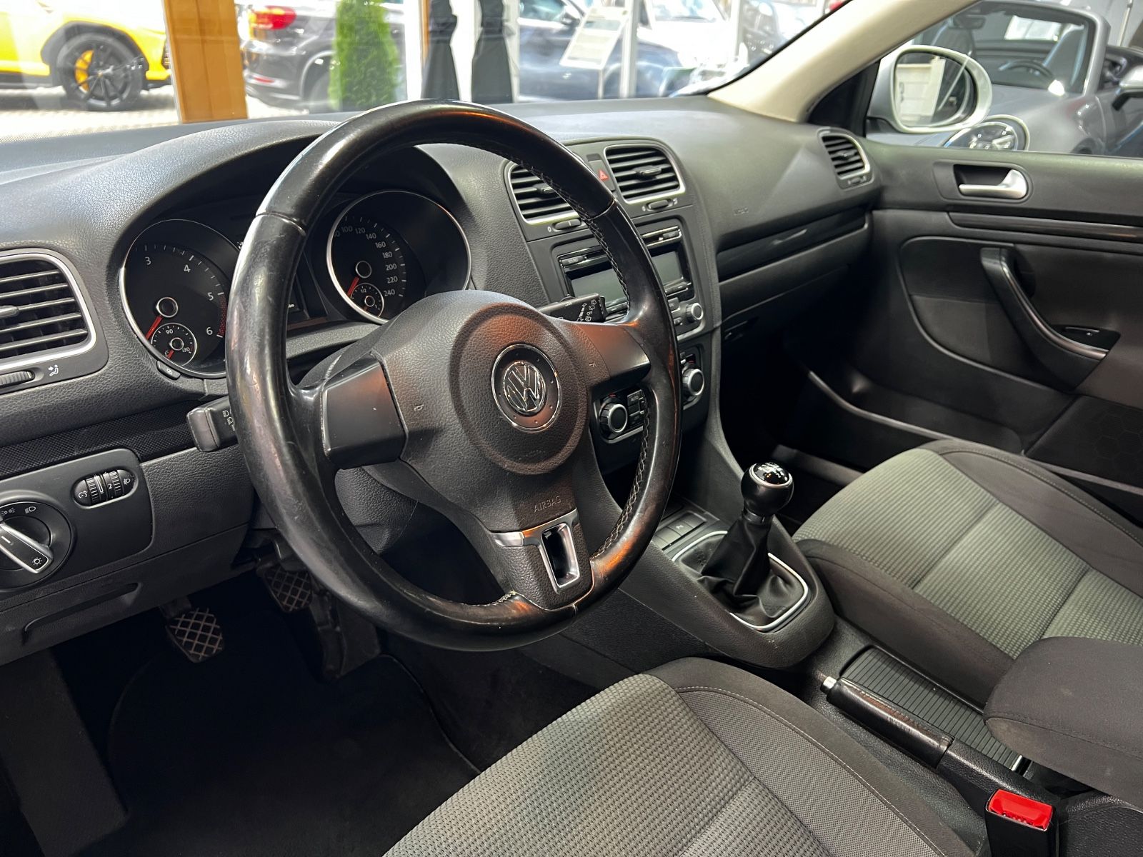 Fahrzeugabbildung Volkswagen Golf VI Variant 1.6 TDI Comfortline*TÜV 02/2026*