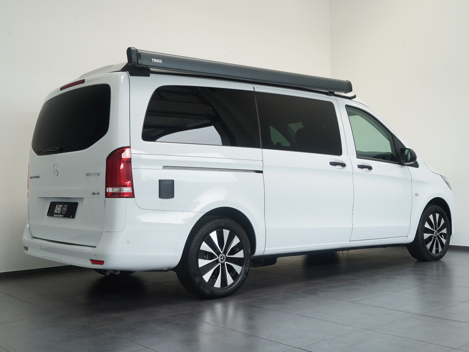 Fahrzeugabbildung Mercedes-Benz Vito Tourer 119 CDI Pro 4x4 lang PÖSSL VANSTAR