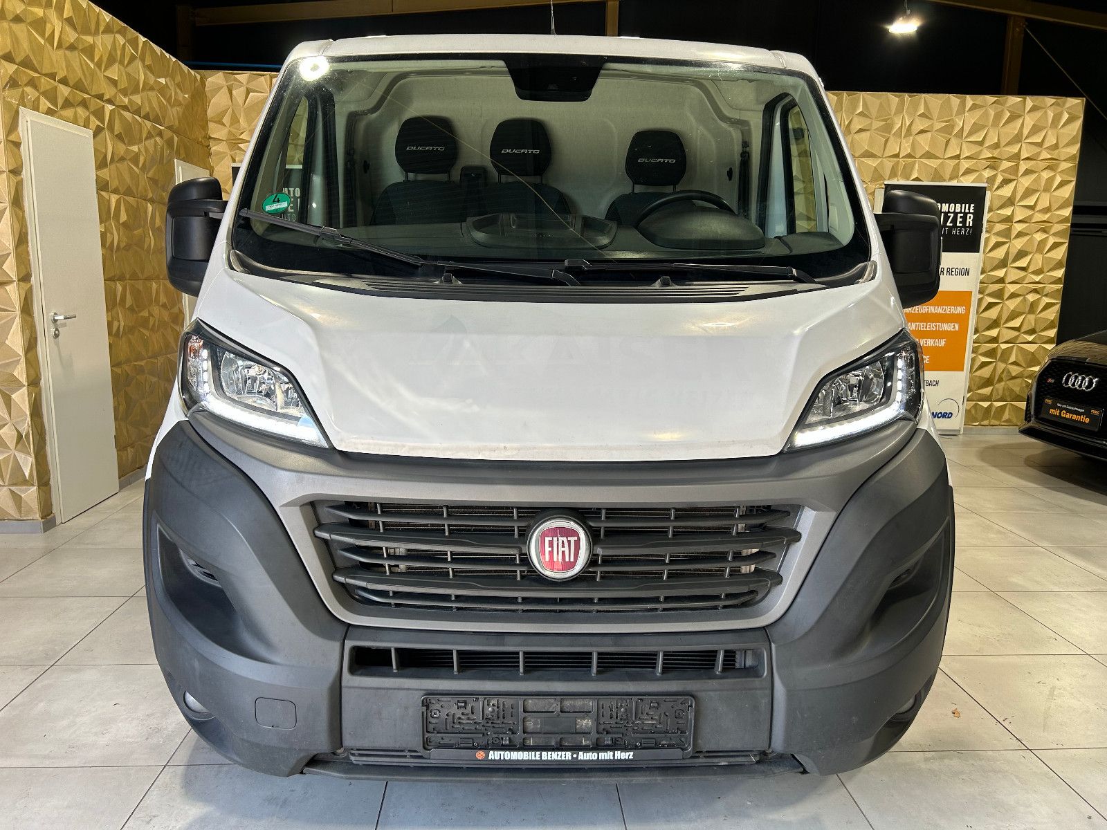 Fahrzeugabbildung Fiat Ducato Kasten 35 140 L1H1 RS: 3000 mm/3-SITZ/KAM