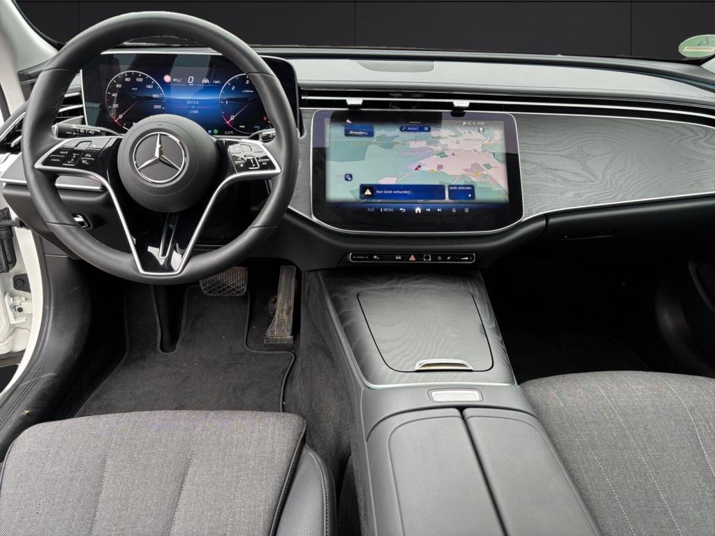 Mercedes-Benz E 220 d 4MATIC T-Modell Avantgarde*Airmatic*AHV
