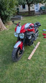 Triumph Speed Triple, Unfallfahrzeug - TRIUMPH 2010 SPEED TRIPLE